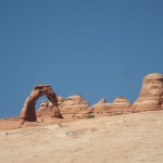 "Delicate Arch" vom "Lower Delicate Arch Viewpoint" im Arches National Park